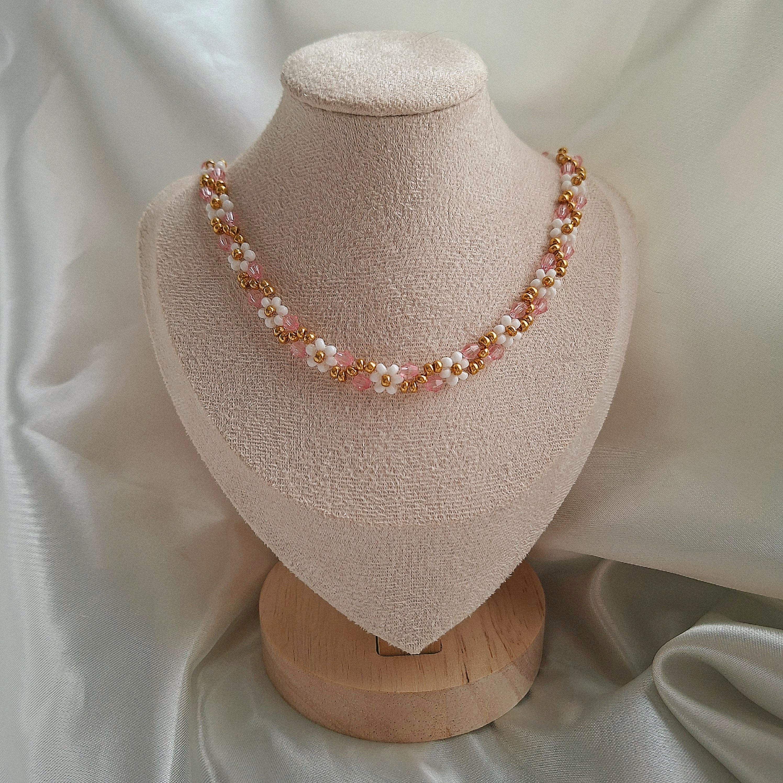 Flower Necklace Gold